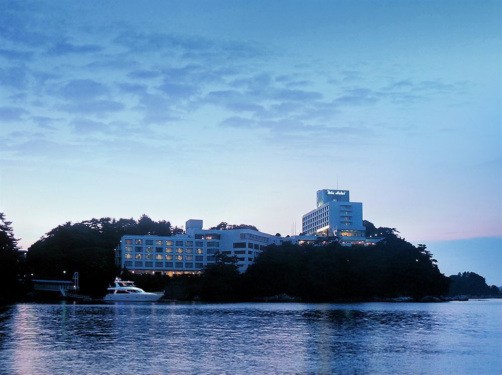 Toba International Hotel Exterior photo